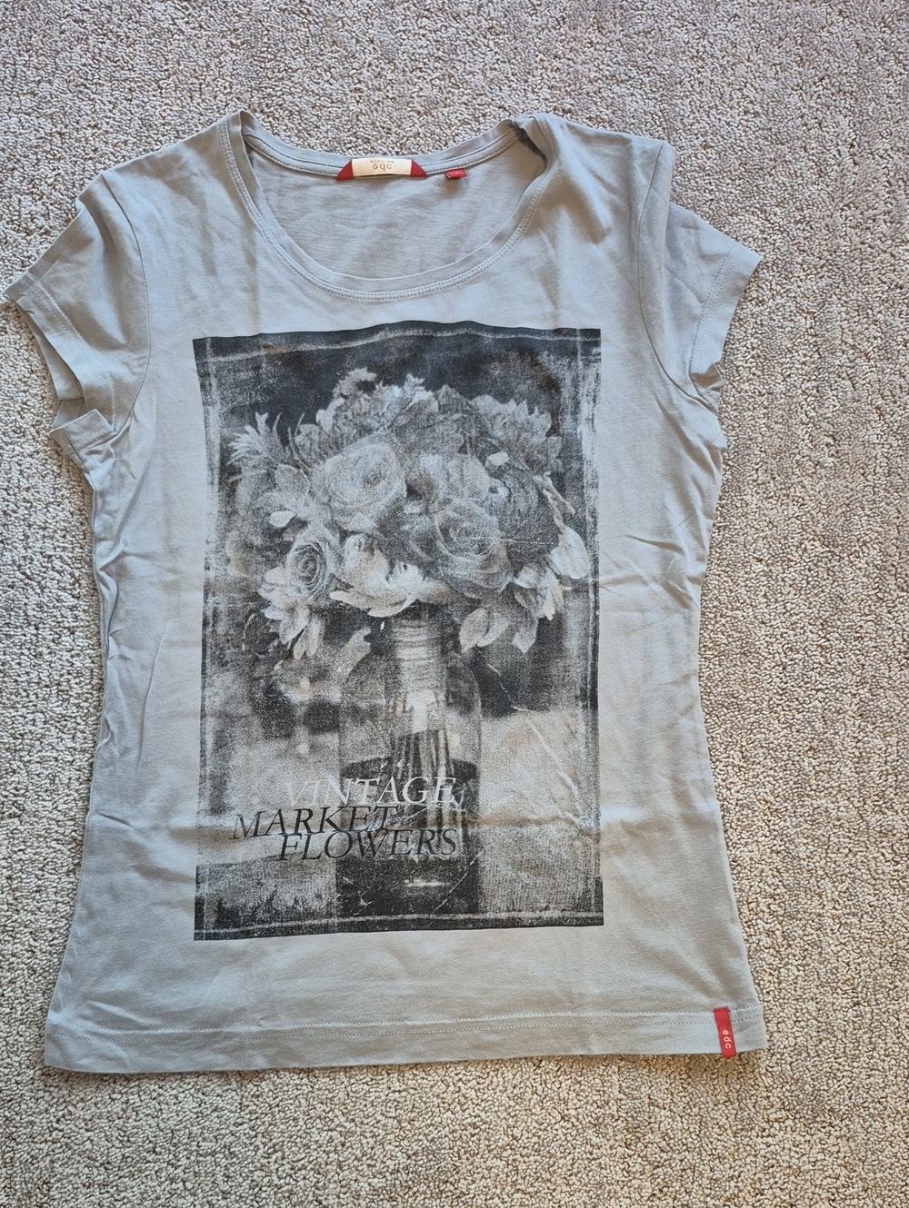 Gray Short-Sleeve Floral Graphic Tee
